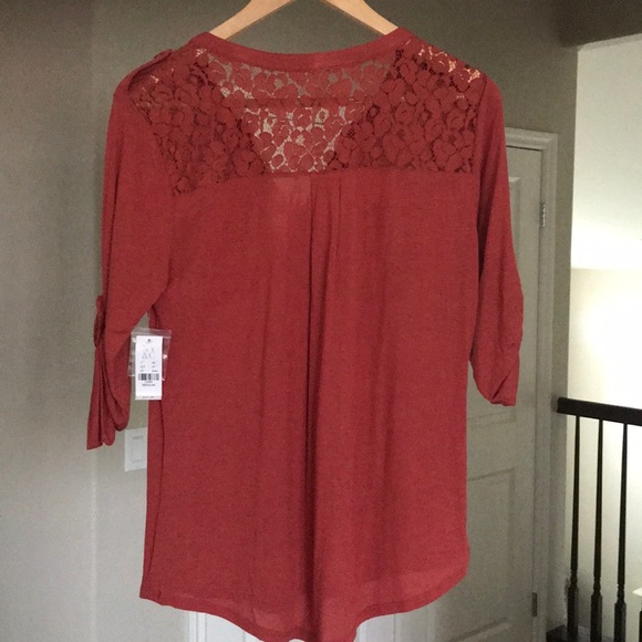 Blouse - Picture 2 of 3